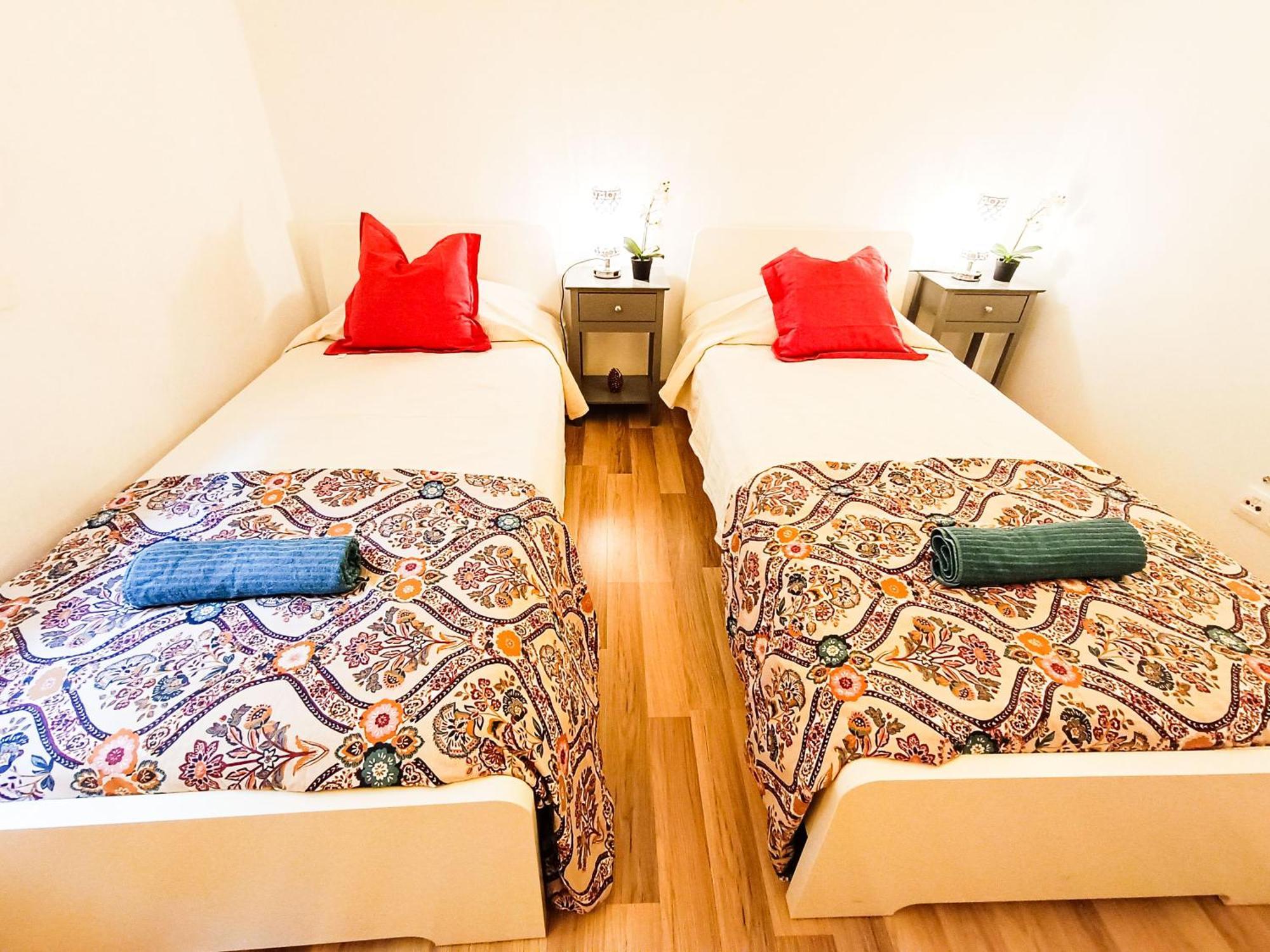 Private Rooms By La Rambla Barcelona Eksteriør bilde